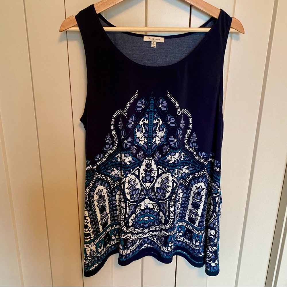 Max Studio-Blue and White Graphic Tank Top-Size L